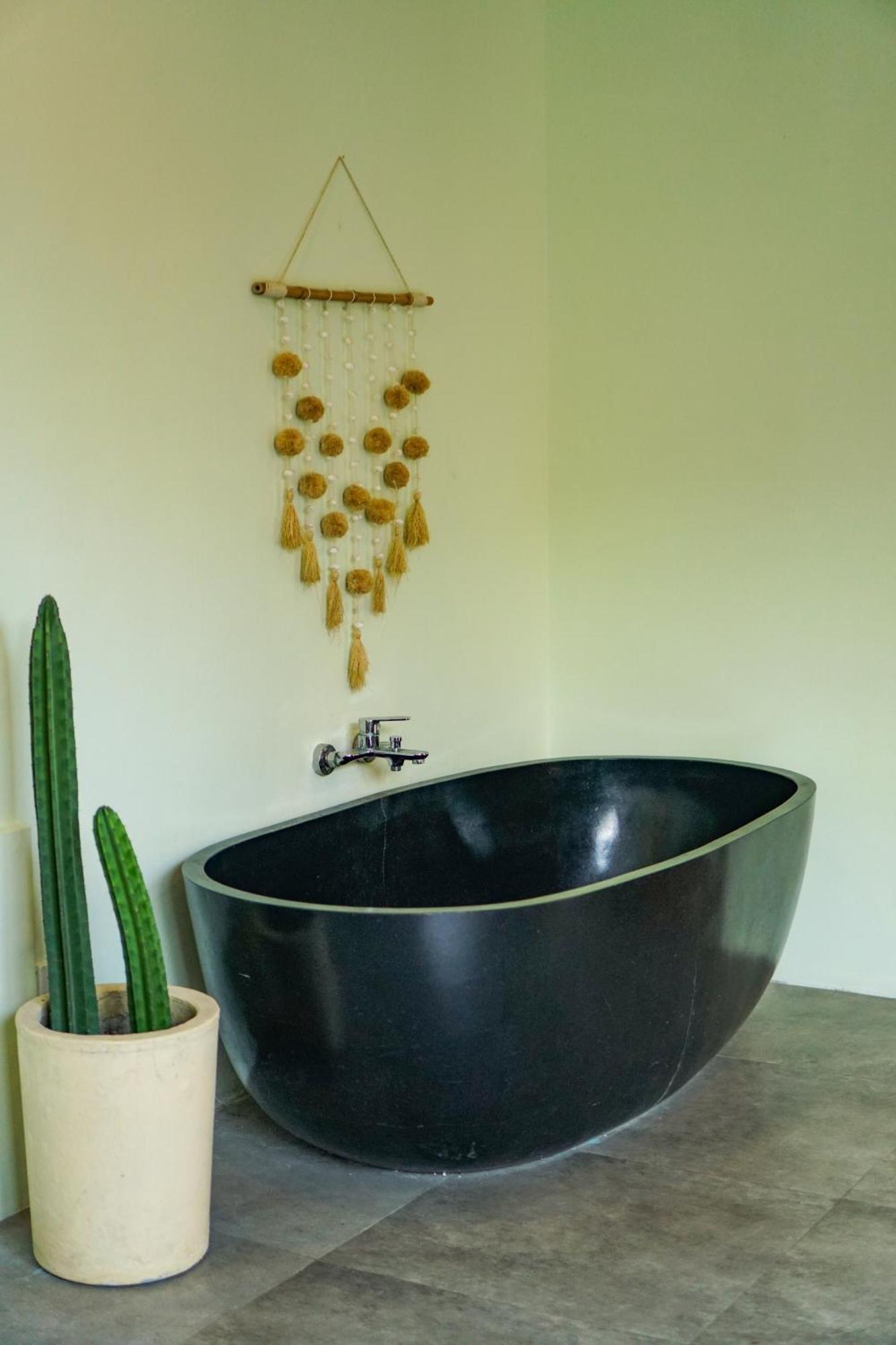 Kiki Village Bathtub And Living Room Canggu Eksteriør bilde